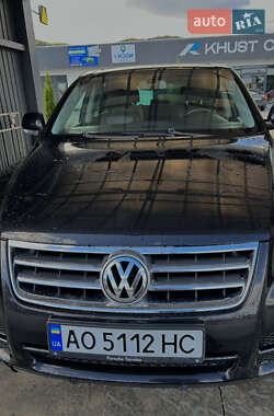 Внедорожник / Кроссовер Volkswagen Touareg 2004 в Хусте