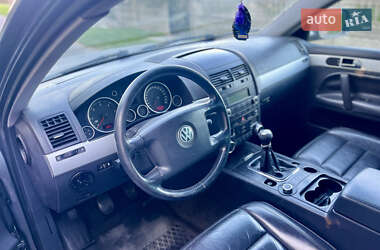 Внедорожник / Кроссовер Volkswagen Touareg 2004 в 