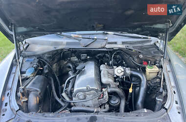 Внедорожник / Кроссовер Volkswagen Touareg 2004 в 
