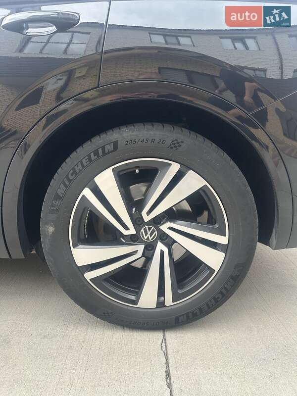 Позашляховик / Кросовер Volkswagen Touareg 2021 в Бердичеві