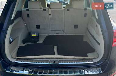 Внедорожник / Кроссовер Volkswagen Touareg 2012 в 