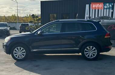 Внедорожник / Кроссовер Volkswagen Touareg 2012 в 