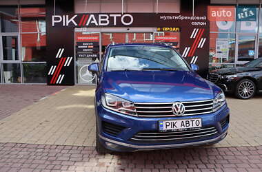 Позашляховик / Кросовер Volkswagen Touareg 2015 в Львові