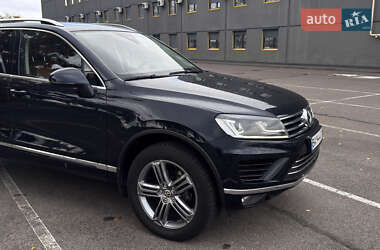 Внедорожник / Кроссовер Volkswagen Touareg 2016 в 