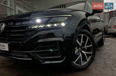 Внедорожник / Кроссовер Volkswagen Touareg 2022 в 