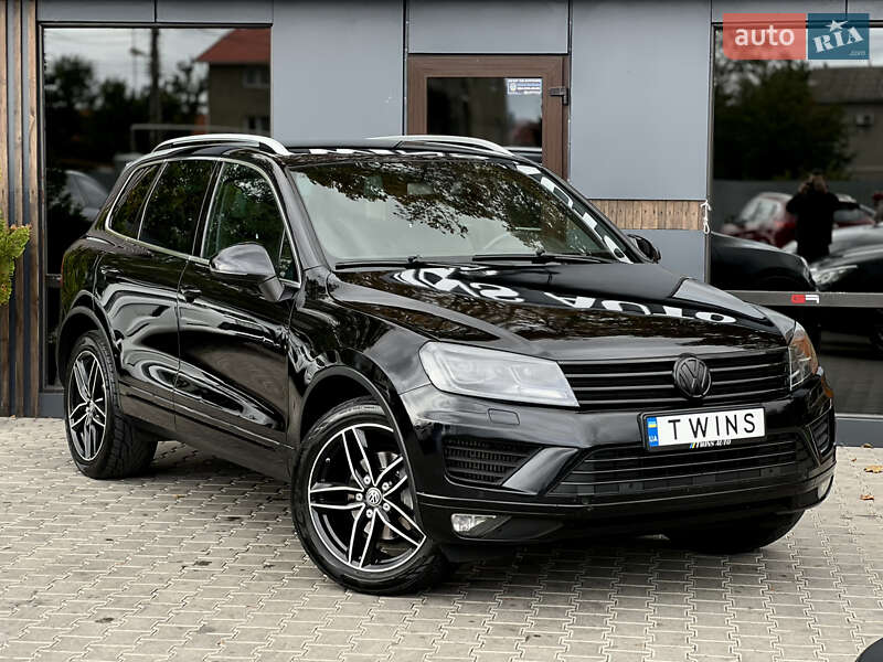 Позашляховик / Кросовер Volkswagen Touareg 2016 в Одесі
