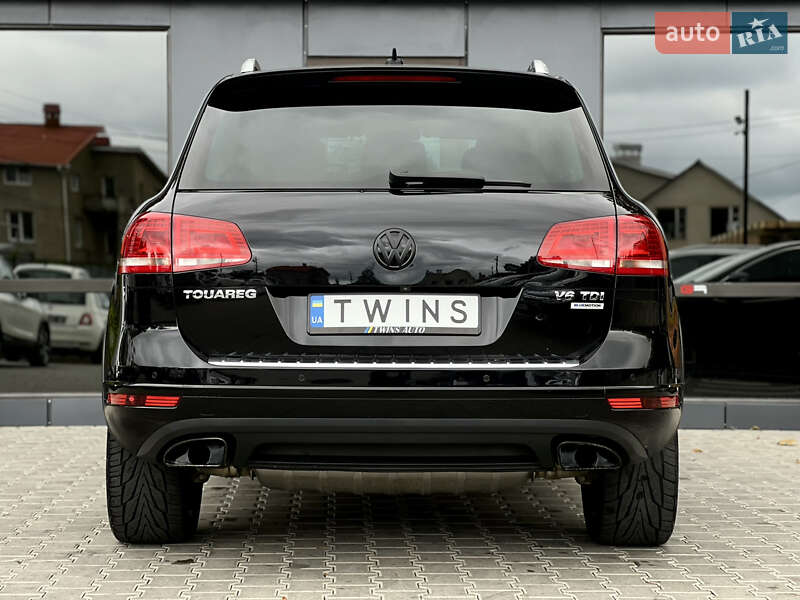 Позашляховик / Кросовер Volkswagen Touareg 2016 в Одесі