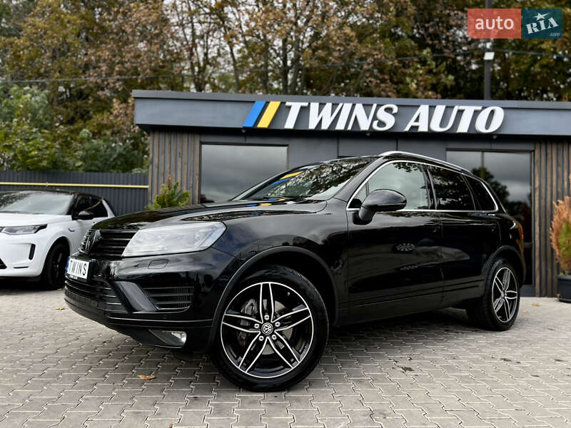 Позашляховик / Кросовер Volkswagen Touareg 2016 в Одесі