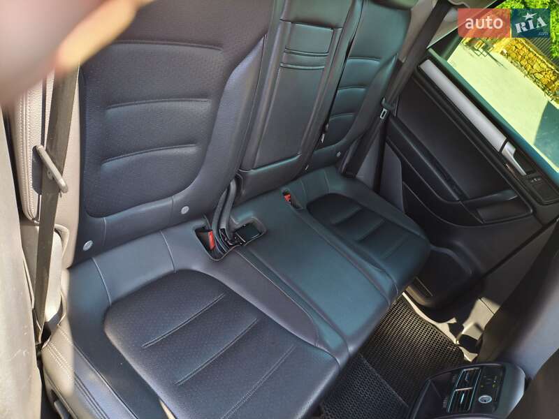 Внедорожник / Кроссовер Volkswagen Touareg 2011 в Могилев-Подольске фото 24 Внедорожник / Кроссовер Volkswagen Touareg 2011 в Могилев-Подольске