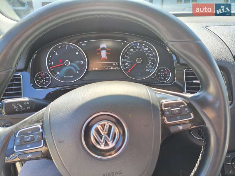 Внедорожник / Кроссовер Volkswagen Touareg 2011 в Могилев-Подольске фото 29 Внедорожник / Кроссовер Volkswagen Touareg 2011 в Могилев-Подольске