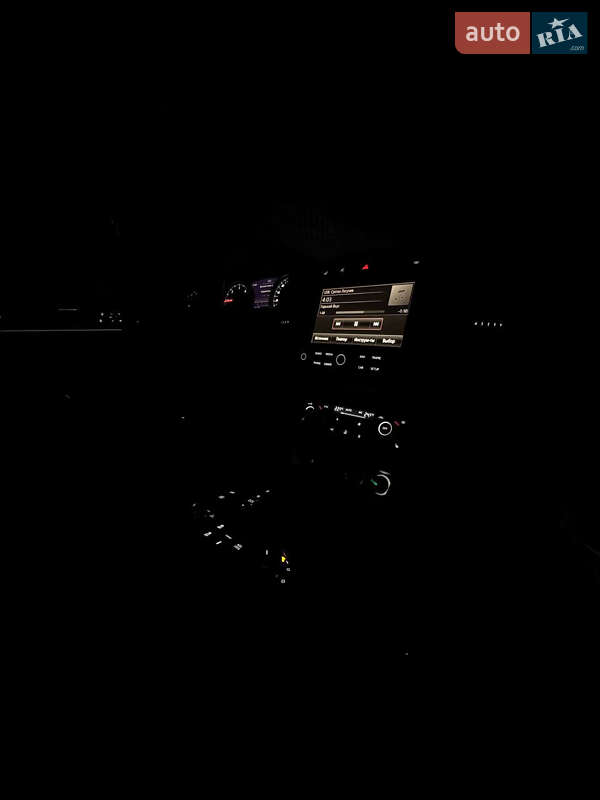 Внедорожник / Кроссовер Volkswagen Touareg 2015 в Баштанке