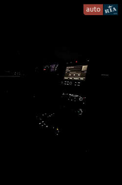 Внедорожник / Кроссовер Volkswagen Touareg 2015 в 