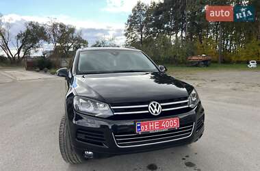 Внедорожник / Кроссовер Volkswagen Touareg 2011 в 