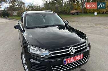 Внедорожник / Кроссовер Volkswagen Touareg 2011 в 