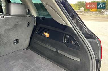 Внедорожник / Кроссовер Volkswagen Touareg 2011 в 