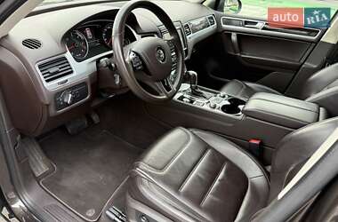 Внедорожник / Кроссовер Volkswagen Touareg 2017 в 