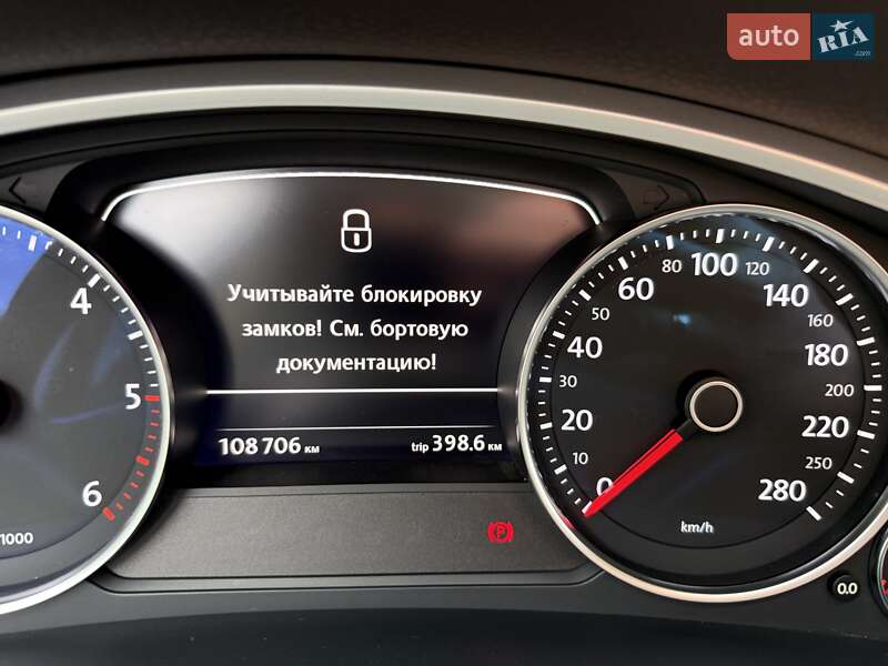 Позашляховик / Кросовер Volkswagen Touareg 2017 в Одесі