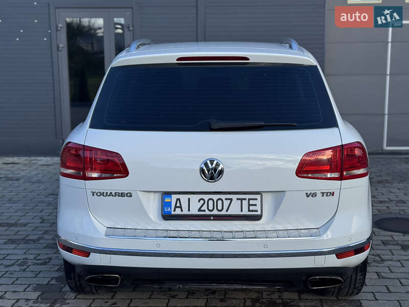 Внедорожник / Кроссовер Volkswagen Touareg 2014 в Киеве