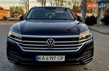 Внедорожник / Кроссовер Volkswagen Touareg 2021 в 