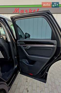 Внедорожник / Кроссовер Volkswagen Touareg 2021 в 