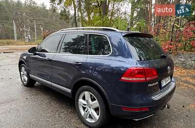Внедорожник / Кроссовер Volkswagen Touareg 2013 в 
