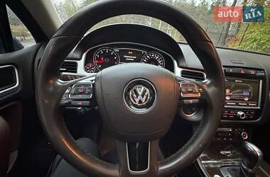 Внедорожник / Кроссовер Volkswagen Touareg 2013 в 