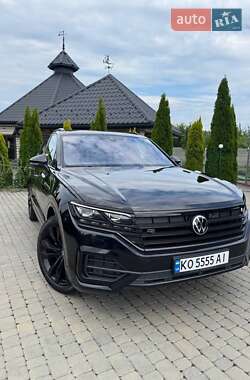 Внедорожник / Кроссовер Volkswagen Touareg 2021 в 