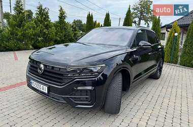 Внедорожник / Кроссовер Volkswagen Touareg 2021 в 