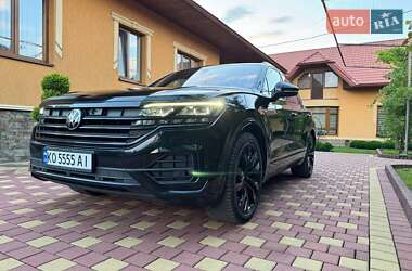 Внедорожник / Кроссовер Volkswagen Touareg 2021 в 