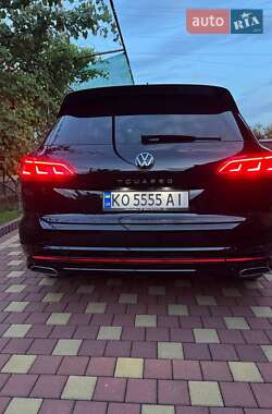 Внедорожник / Кроссовер Volkswagen Touareg 2021 в 