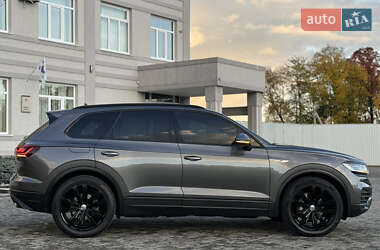 Позашляховик / Кросовер Volkswagen Touareg 2019 в  фото 20 Позашляховик / Кросовер Volkswagen Touareg 2019 в