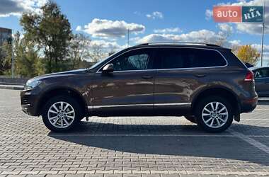 Внедорожник / Кроссовер Volkswagen Touareg 2011 в 