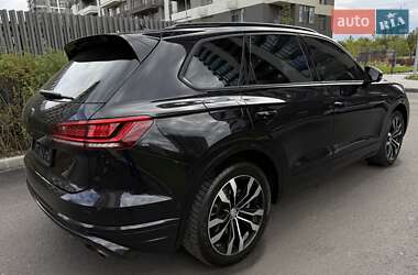 Внедорожник / Кроссовер Volkswagen Touareg 2020 в 