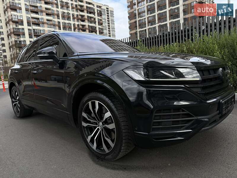 Внедорожник / Кроссовер Volkswagen Touareg 2020 в 