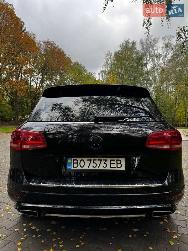 Внедорожник / Кроссовер Volkswagen Touareg 2016 в Тернополе