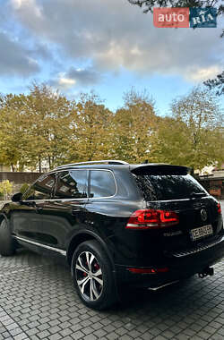 Внедорожник / Кроссовер Volkswagen Touareg 2011 в 