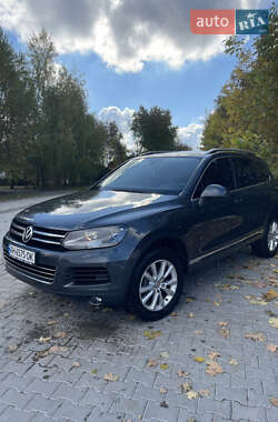 Внедорожник / Кроссовер Volkswagen Touareg 2013 в 