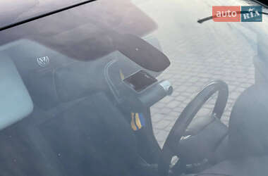 Внедорожник / Кроссовер Volkswagen Touareg 2013 в 