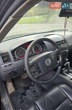 Внедорожник / Кроссовер Volkswagen Touareg 2007 в 