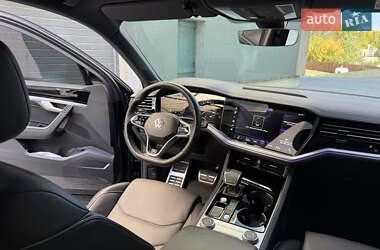 Внедорожник / Кроссовер Volkswagen Touareg 2023 в 