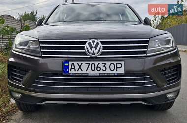 Внедорожник / Кроссовер Volkswagen Touareg 2015 в Харькове