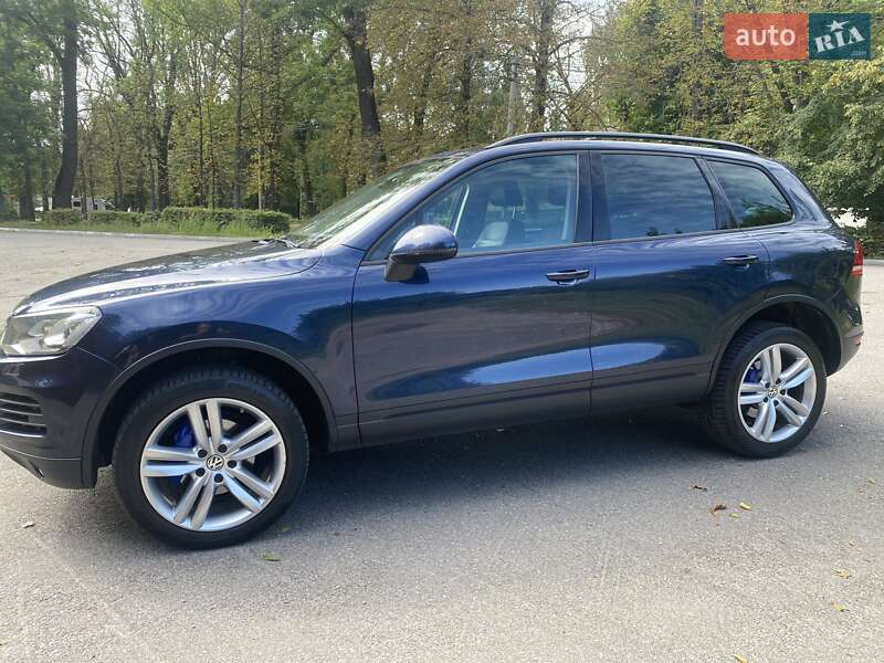 Позашляховик / Кросовер Volkswagen Touareg 2013 в Вінниці