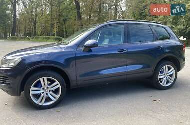 Внедорожник / Кроссовер Volkswagen Touareg 2013 в 