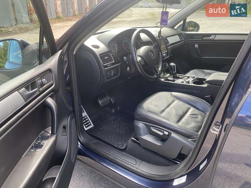 Позашляховик / Кросовер Volkswagen Touareg 2013 в Вінниці