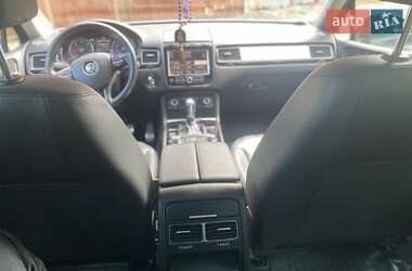 Внедорожник / Кроссовер Volkswagen Touareg 2013 в 