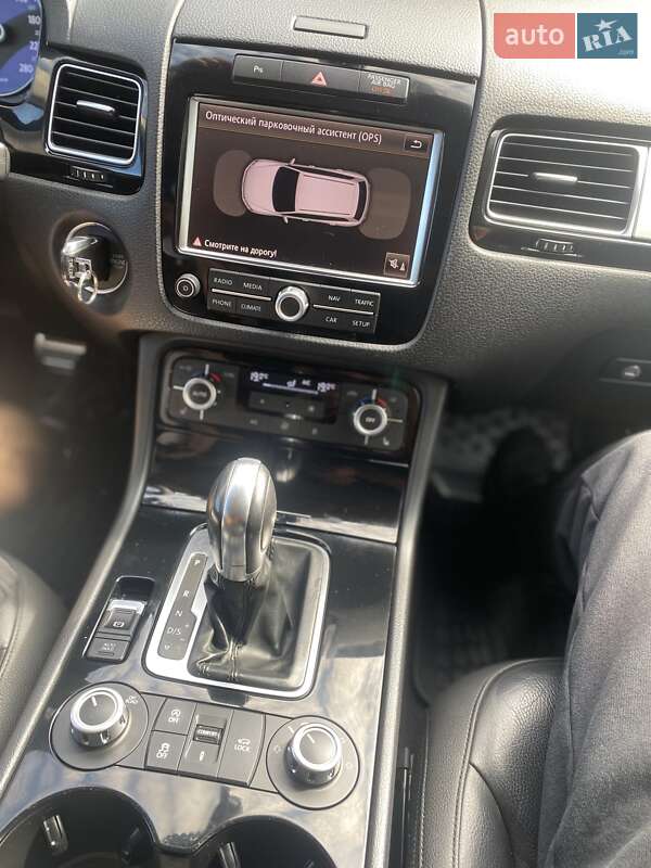 Позашляховик / Кросовер Volkswagen Touareg 2013 в Вінниці