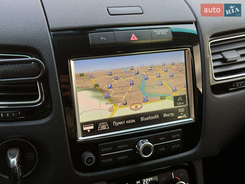 Внедорожник / Кроссовер Volkswagen Touareg 2014 в Мукачево