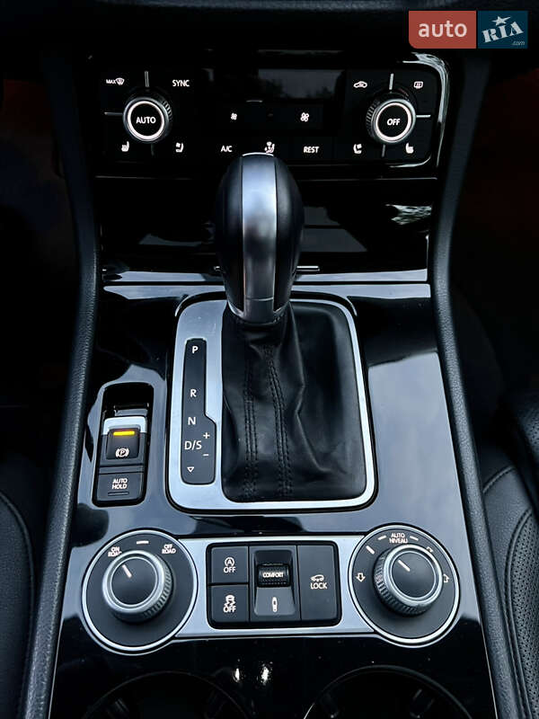 Позашляховик / Кросовер Volkswagen Touareg 2015 в Києві фото 44 Позашляховик / Кросовер Volkswagen Touareg 2015 в Києві