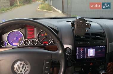 Позашляховик / Кросовер Volkswagen Touareg 2008 в 