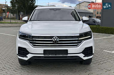 Внедорожник / Кроссовер Volkswagen Touareg 2020 в 